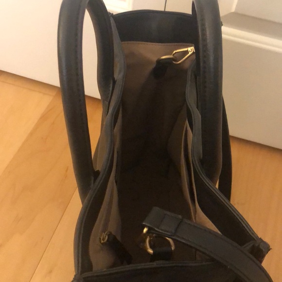 JCREW tote bag - black with gold hardware - Picture 3 of 3